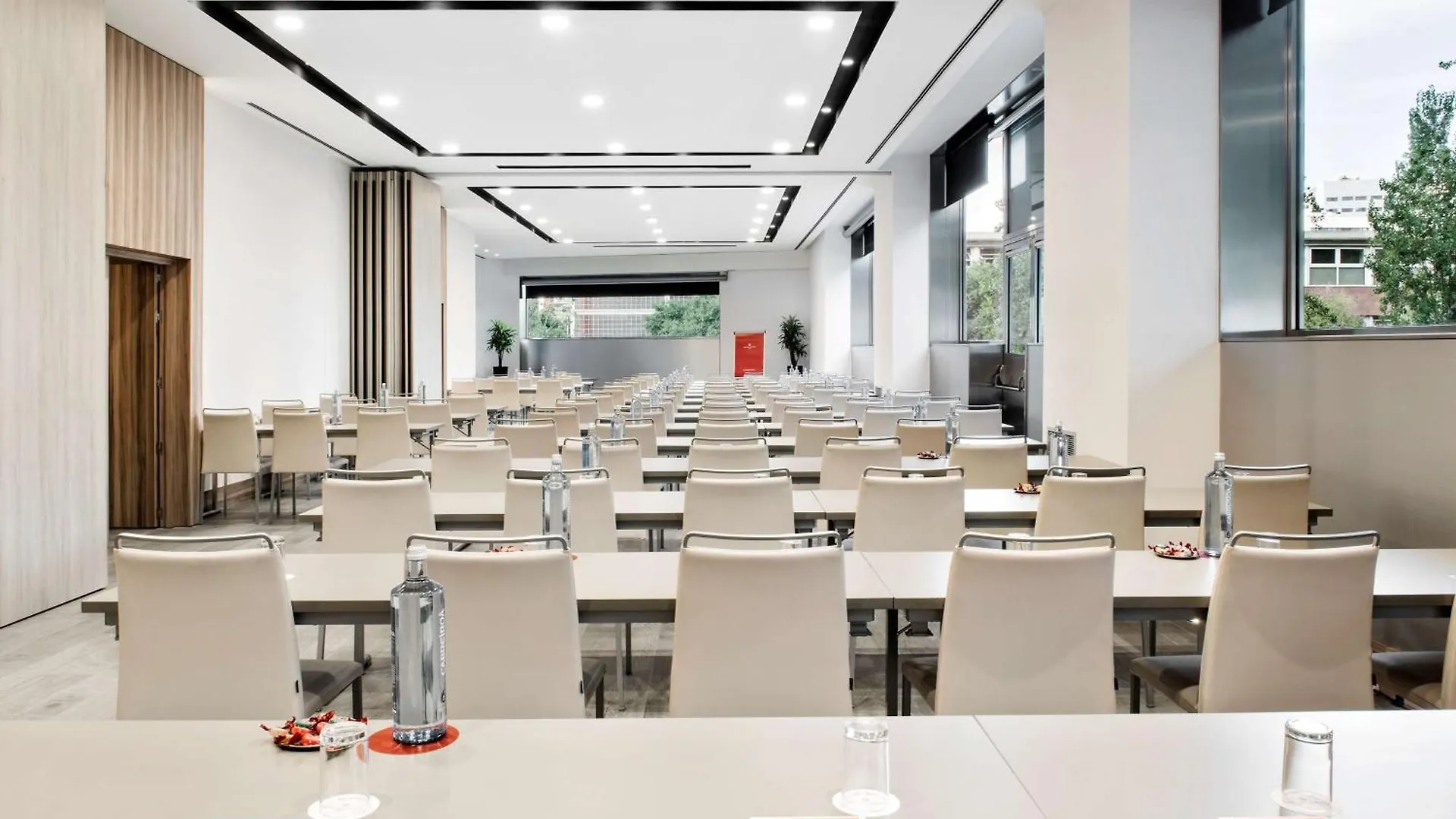 Отель Nh Collection Barcelona Constanza 4*,