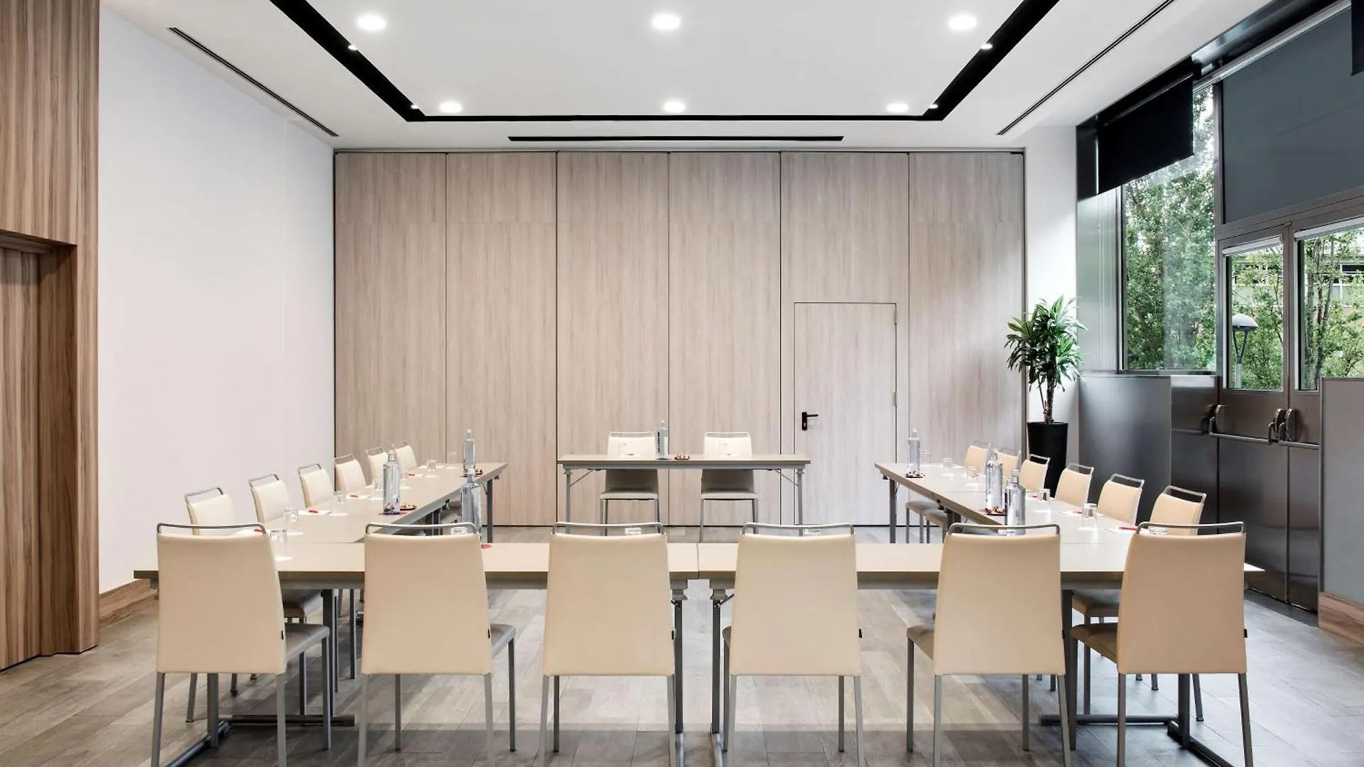 Отель Nh Collection Barcelona Constanza 4*,