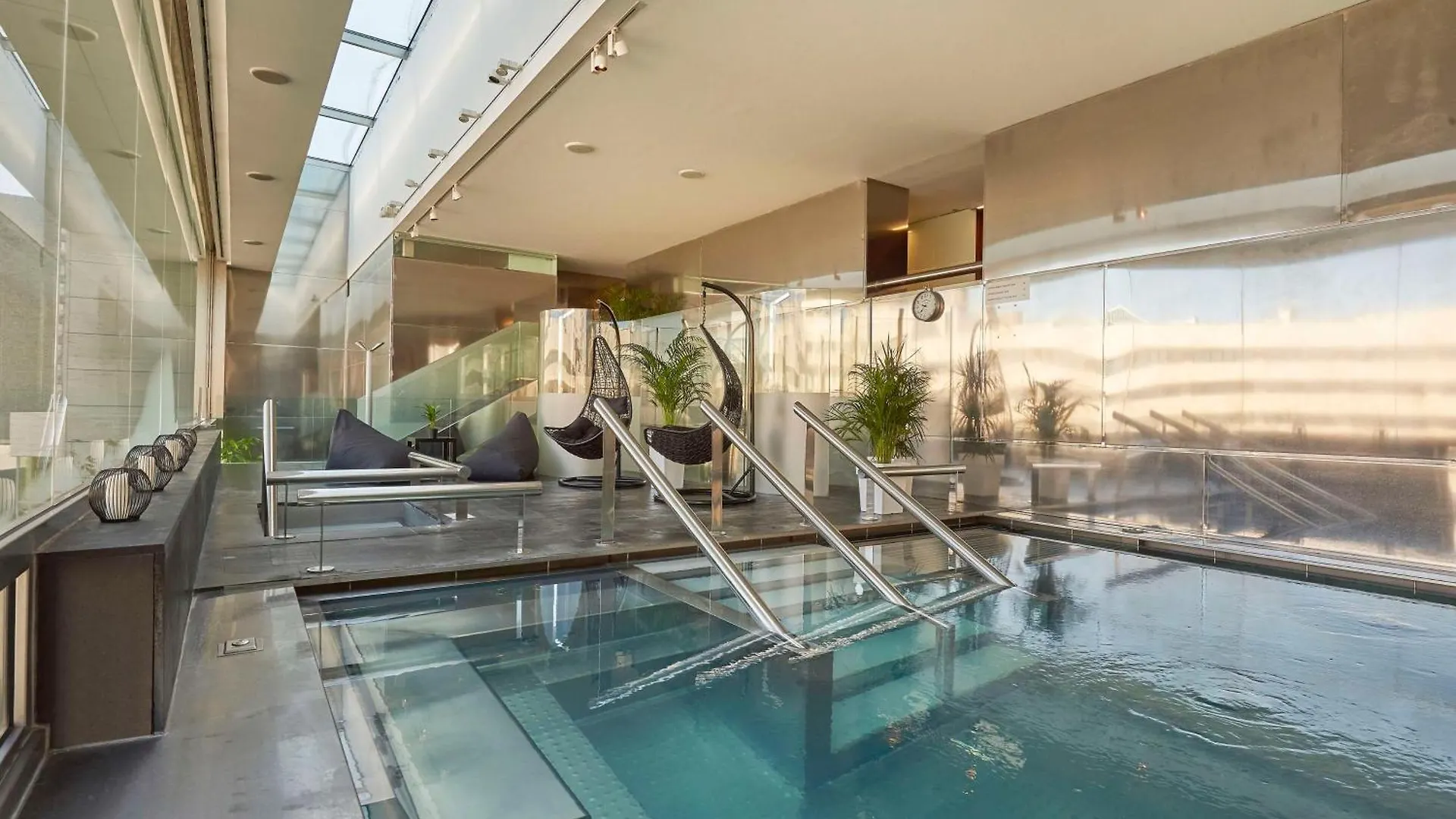 Отель Nh Collection Barcelona Constanza