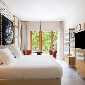 Margot House מלון