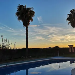 Espectacular Residencial En 1a Linea Con Piscina. Benajarafe